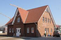 Haustyp Werne - Landhaus Friesenhaus, Überstand, Schleppgaube, Sprossenfenster